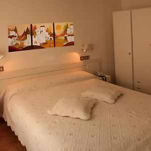 Camera con letto king size